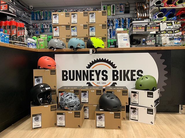 BunneysBikes's tweet photo. 🚨@ridetsg helmets now in stock🚨 https://t.co/jY7kbwn48P https://t.co/HerXW0oczh
