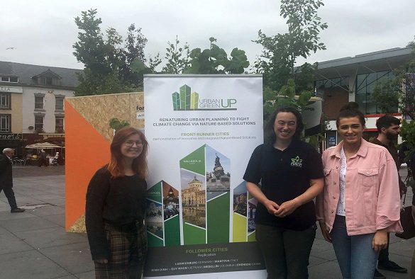 livuninews's tweet photo. Pop down to Williamson Square today and tomorrow to enjoy the tranquillity of a forest in the city centre and meet our @livuniplanning staff & students who are supporting @merseyforest #forestbathingpod https://t.co/0OufXHX2K3 https://t.co/1e9kRAUHNm