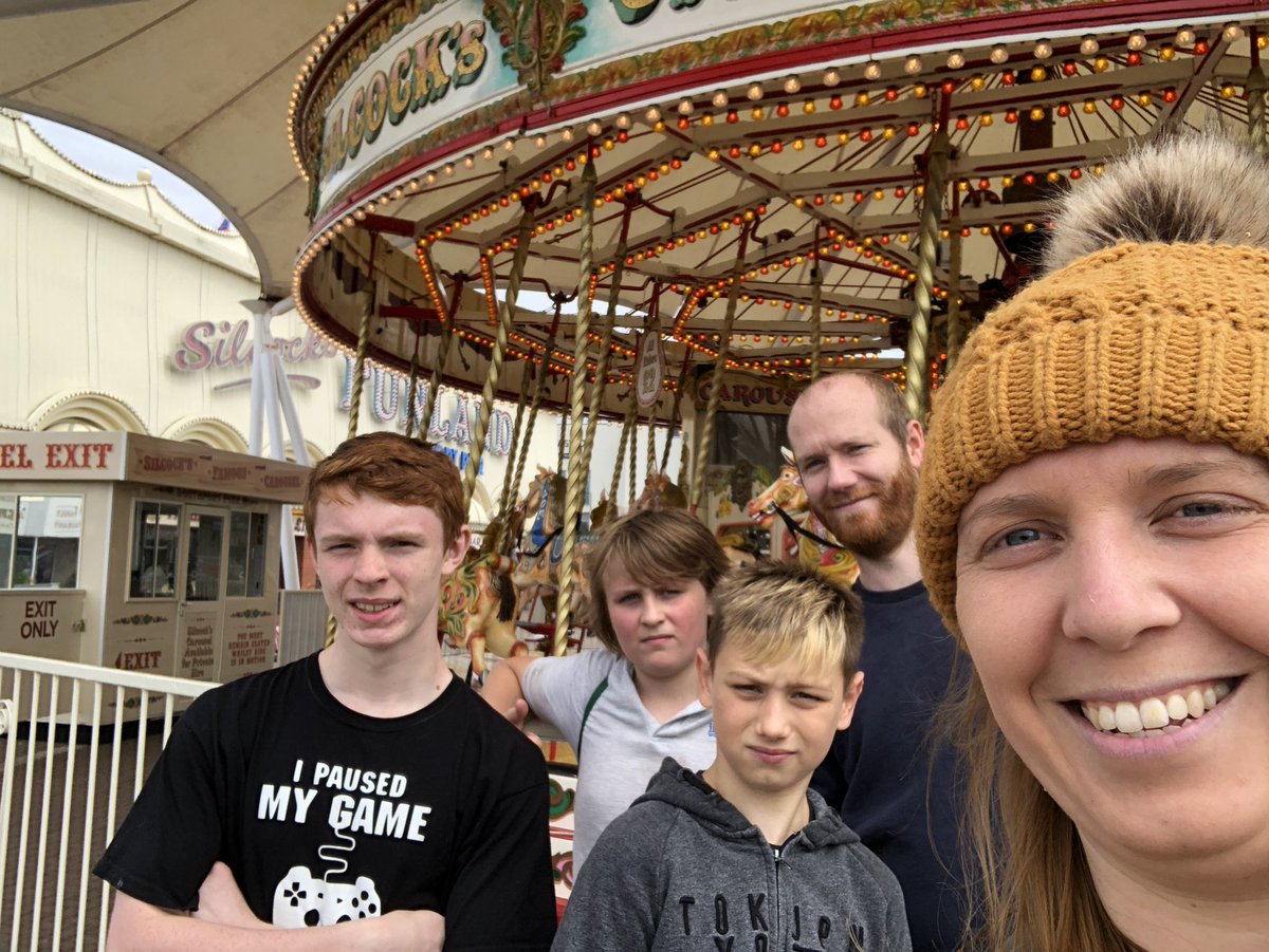 Team Devey did amazing today ! Well done everyone 👍🏻😊 <a href="/HilaryDevey/">Hilary Devey CBE</a>  <a href="/Devey2016/">Devey</a>  @LeverParkSchool