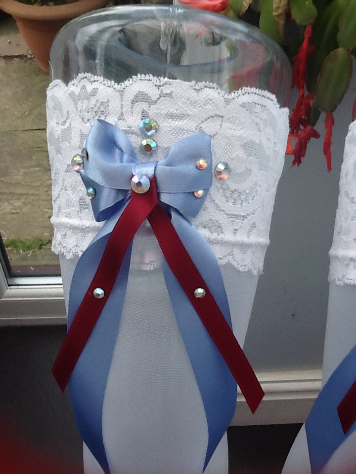 FFrillies's tweet photo. @HammersNewsOnly #simplystunning #agirlsgoodlickcharm #Sexyfootball just finished this for an West Ham fan! https://t.co/SrpQp12iJd