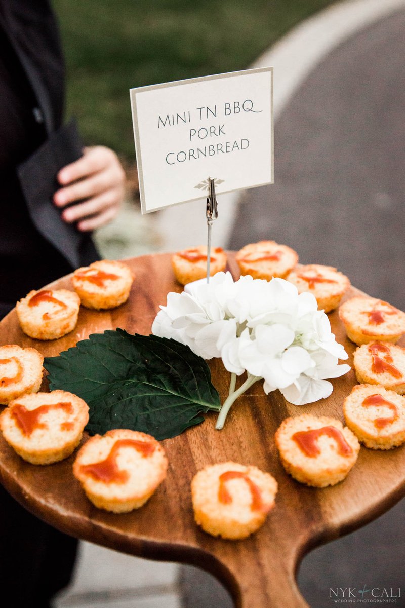 Does it get any more southern than pulled pork BBQ and cornbread? We think not! #weddingwednesday #wedding #weddingvibes #weddinginspo #weddinginspiration #weddingfood #weddingdetails #weddingdecor #bridetobe #southernwedding #instawedding #nashvillewedding #nashville