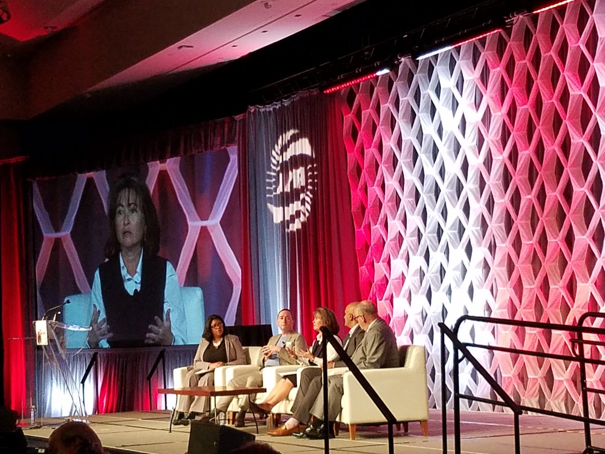 LenayGore's tweet photo. Excellent closing panel presenting to a packed house. #APTArail19 https://t.co/pVnEzGGLVG