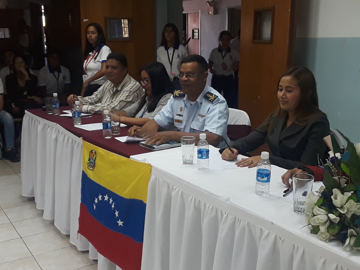 ceppunefacagua's tweet photo. IV JORNADA CONTABLE ESTUDIANTIL UNEFA 2019 #extensionCagua con los estudiantes de contabilidad I,II,III Y IV @Nucleo_Aragua @UnefaVrrCentral @unefa_ve https://t.co/DXQAWw8h3j