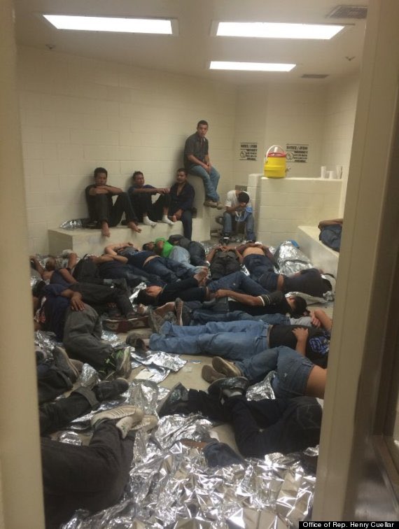 MsNatiMiranda's tweet photo. @Wayfair, did you supply the #aluminum #sheets these #poor #babies attempt to keep warm with? Are the rest waiting for their orders? You are contributing to the #concentrationcamps. #Children, #mothers, #fathers are #DYING every day! Why contribute to another #holocaust? #SHAME! https://t.co/7NQc5mpOV6