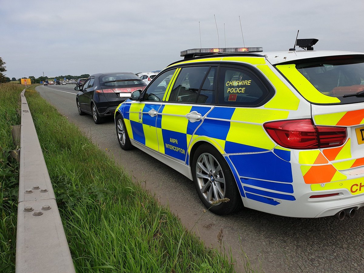 NWmwaypolice's tweet photo. Another TOR (Traffic offence report ) issued to a driver on the M56 between J10 and J9 for using their hand held mobile. Putting sat nav details into their phone whilst driving in Lane 2
#notacceptable
#Fatal5
#HT74 @CheshireRCU https://t.co/rc2XIuWFdw