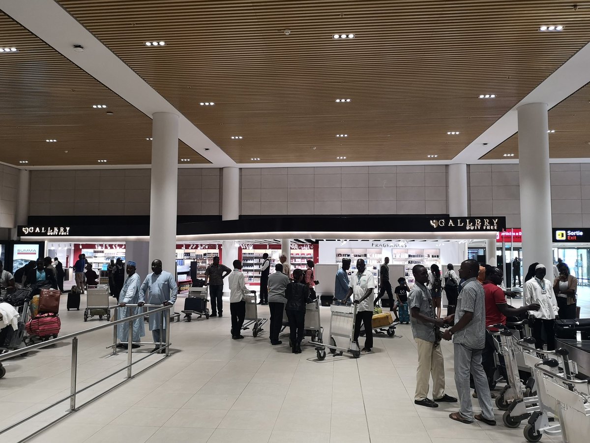 Naboufall's tweet photo. Bonjour Niamey @RayonsN @oumou_kane @DelphineII @123YW @hadyline2014 @mamiekb @AyikaHelene @KaderKaneye https://t.co/A72f7XXnhd