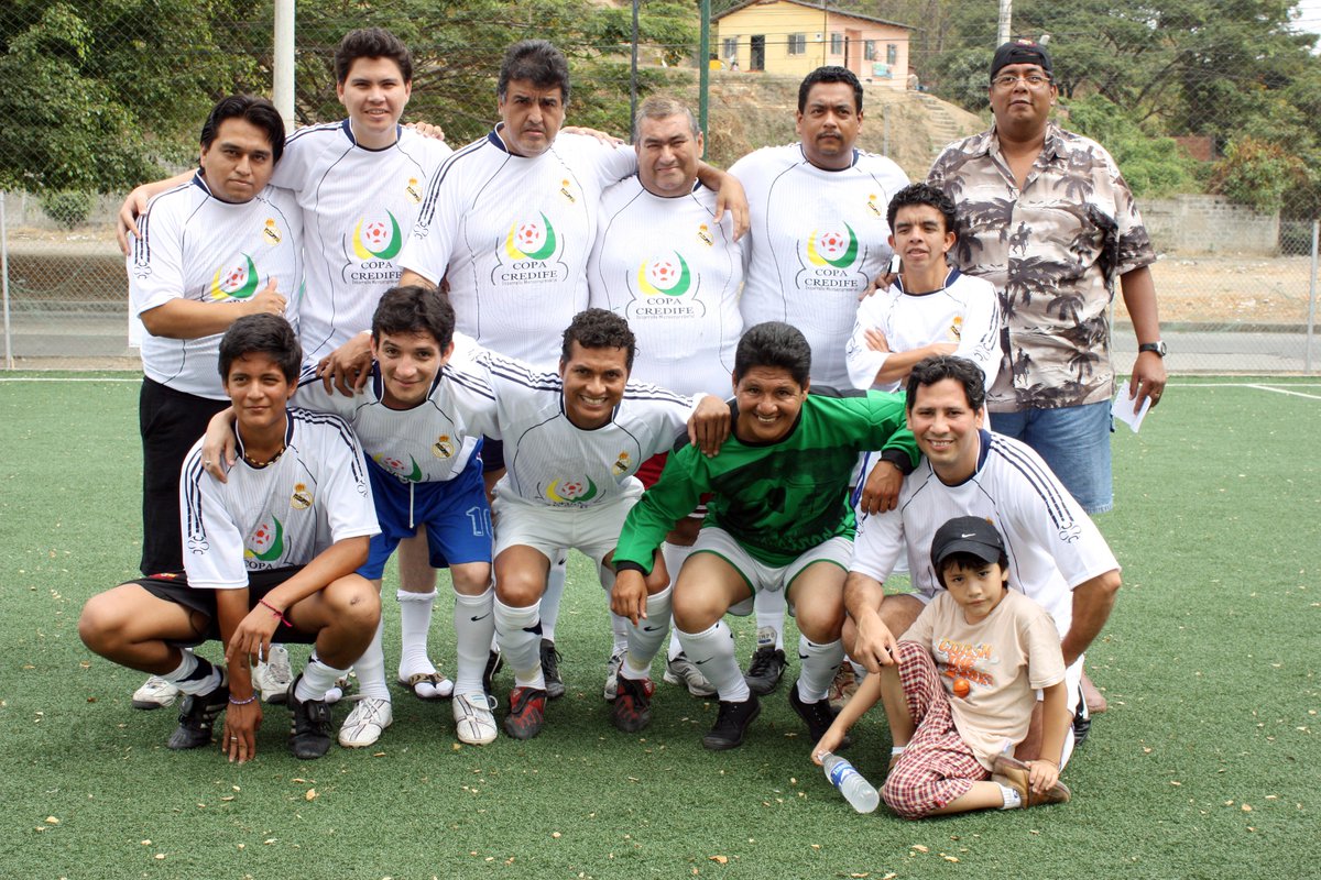 vmestanza59's tweet photo. Gratos recuerdos de diferentes actividades cumplidas por la agrupación Periodistas Deportivos Asociados con el respaldo de colegas y amigos. La unidad del periodismo deportivo guayaco si es posible... https://t.co/QQzvW7Oixd