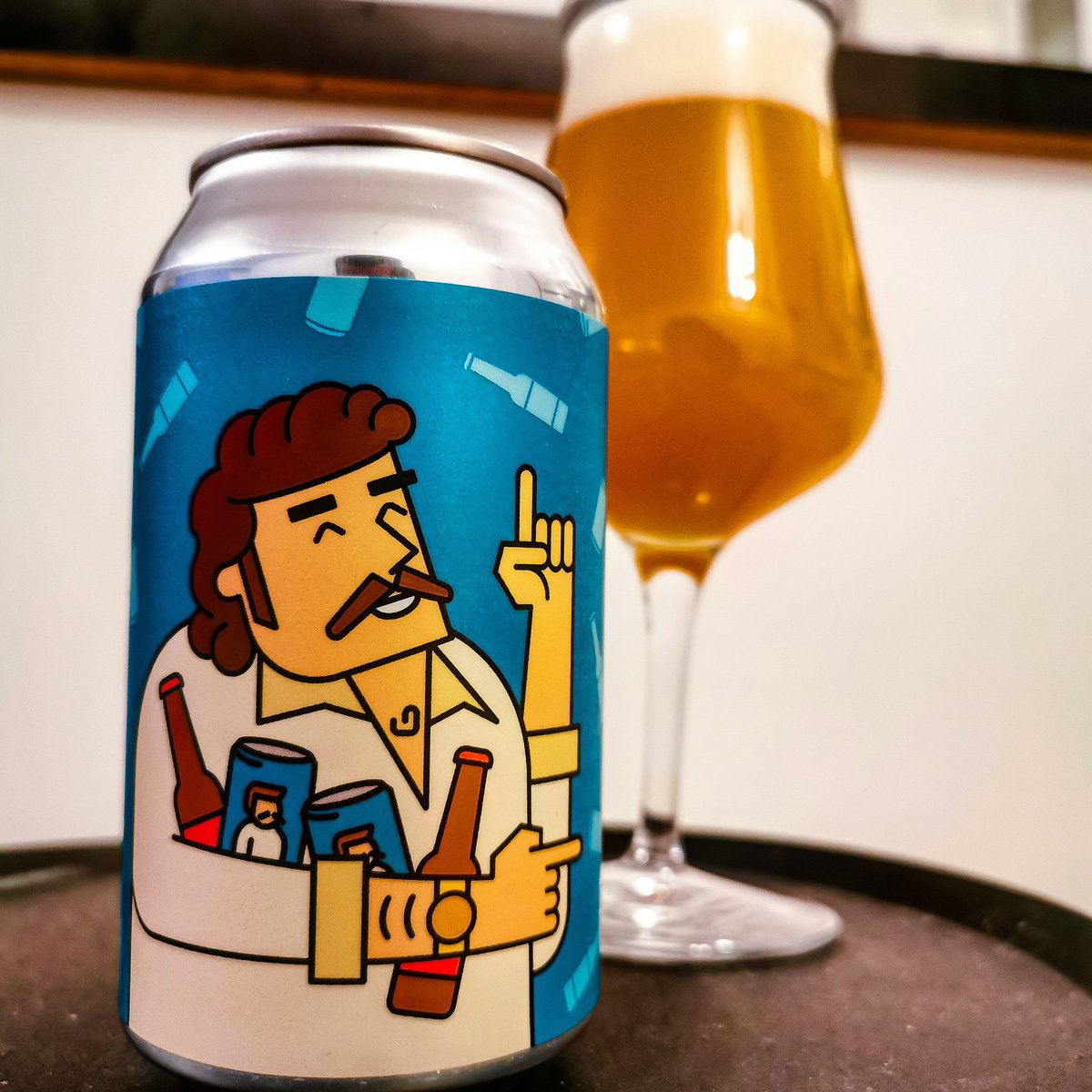Wow! What a brew.

<a href="/CoConBeer/">Co-Conspirators Brewing Co.</a> have knocked it out of the park again with 'The #Distributor'. It had me hooked with it's alluring tropical aroma, flavours and velvety smooth mouthfeel

#Beeriod #Coconspirators #CraftBeer #NEIPA #BeerPorn #BeerCan #HazyIPA #BeerTweet #BeerOClock
