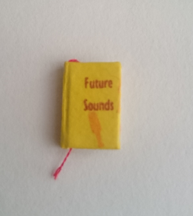 JustMarit's tweet photo. It's ready!
Miniature book 1*1,5 cm, theme's from the opera's Satyagraha and Akhnaten in intaglio, aquatint; printed on atsukuchi-paper. 
Silkscreen prints with acrylics on Taizan paper, embroidered endbands of Chinese silk and a cotton reading-ribbon. @improbable1 @openspacer https://t.co/iSlkCtQnHw