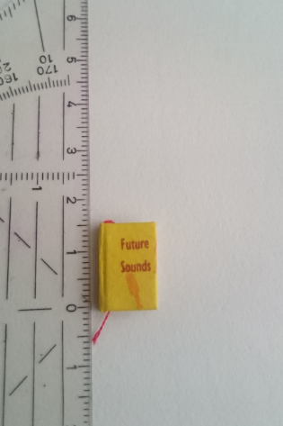 JustMarit's tweet photo. It's ready!
Miniature book 1*1,5 cm, theme's from the opera's Satyagraha and Akhnaten in intaglio, aquatint; printed on atsukuchi-paper. 
Silkscreen prints with acrylics on Taizan paper, embroidered endbands of Chinese silk and a cotton reading-ribbon. @improbable1 @openspacer https://t.co/iSlkCtQnHw