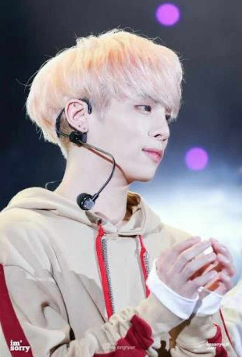 jonghyun_mi's tweet photo. ジョンくん…
ジョンくん…
ジョンくん…

無償に逢いたい…(。´Д⊂)

すごい逢いたい…

ジョンくんの声が聴きたい…
あー‼    もう!
ジョンくん…。
#今日もあなたが大好きです 
#JONGHYUN 
#逢いたい https://t.co/yt81yZUmh2
