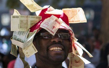 UGPressReview's tweet photo. Zimbabweans wary of latest currency re-launch https://t.co/ZVOGjWgMwS https://t.co/SSgD6itDg2