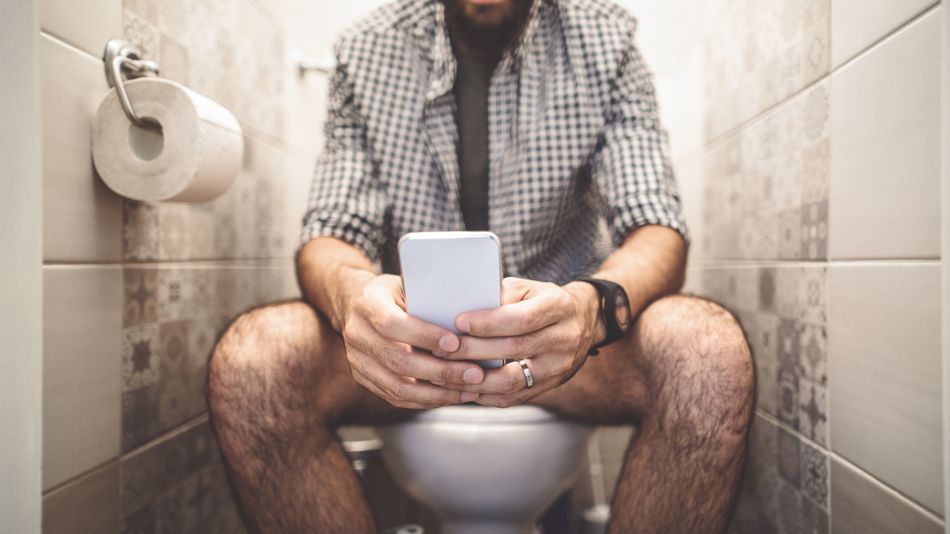 mashable's tweet image. You should cover your phone's selfie cam, too trib.al/dtaEDEj