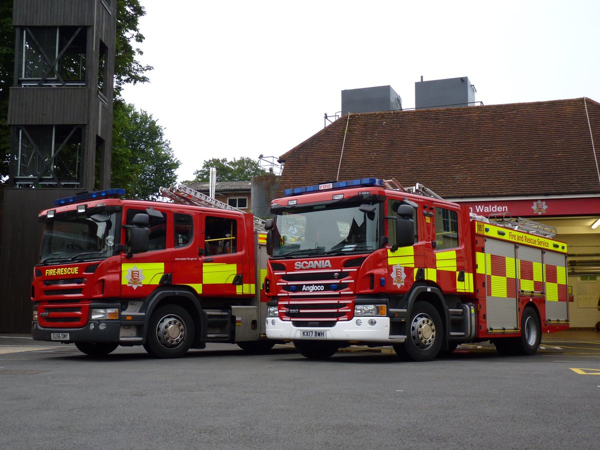 ckidman85's tweet photo. With a spare on station I couldn't resist getting a few pics #ECFRS #Essex #SaffronWalden #85P1 #85P2 #TeamScania https://t.co/SRI5aELMKy