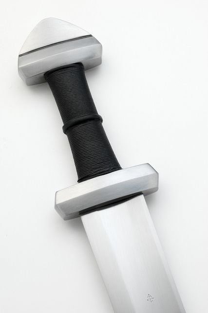 TreePens's tweet image. اللهم إنك ترمي وإنك تقتل وبحق فعلك هذا ومارميته وما قتلت به - أرمي بي وأقتل بي أعدائك وأعدائنا ... فما النصر إلا منك وإنه لك إليك .