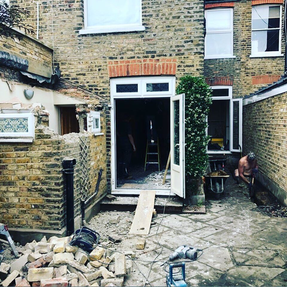 The team are hard at work today - another kitchen extension is underway.

We'll keep you updated on the progress 👍

#kitchenextension #kitchen #houserenovation #buildingservices