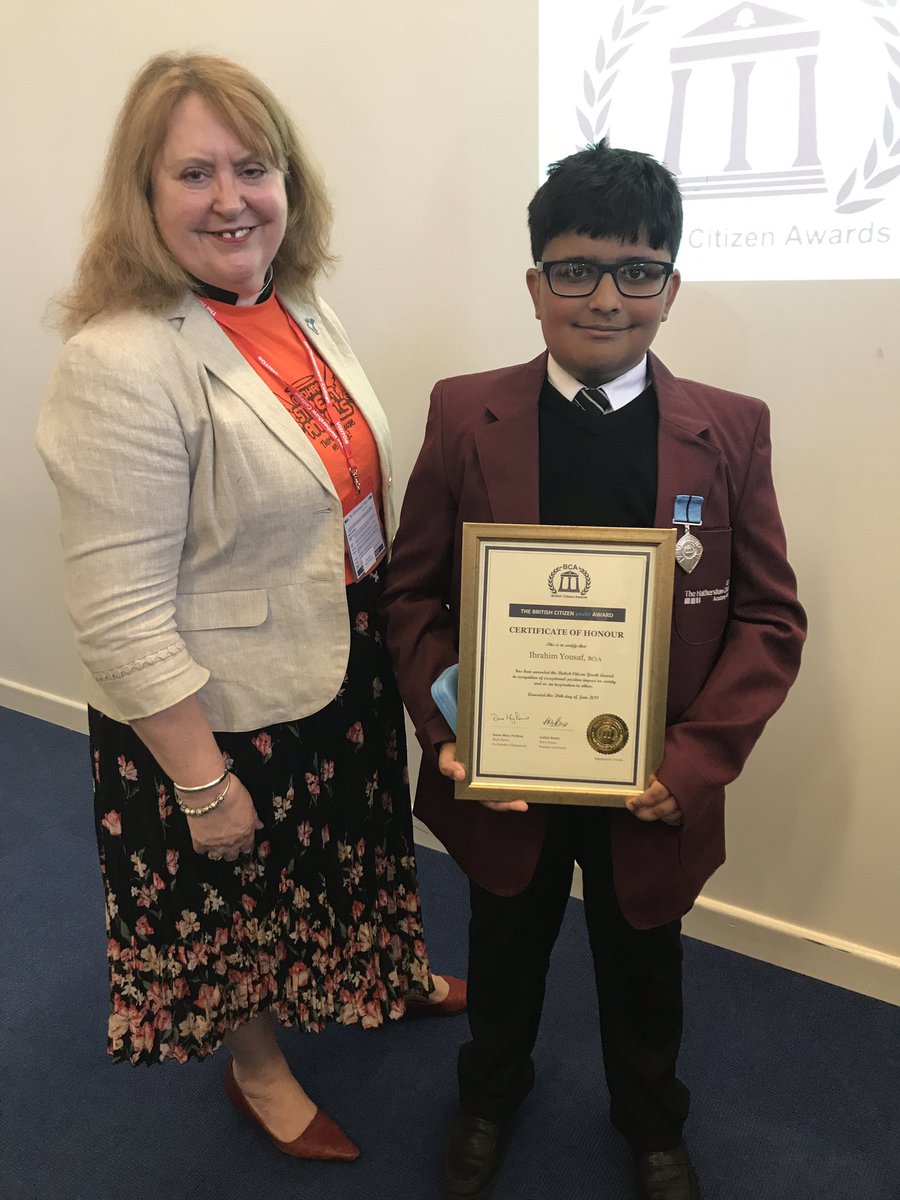 Only 77 young people have received the British Citizen youth Award  which is amazing! And our #Ibrahim got it! Presented by the Duchess of York’s representative acknowledging his incredible work for local charities <a href="/OldhamAngels/">Oldham Street Angels</a> <a href="/HathershawC/">Hathershaw College</a> <a href="/sugs75/">Ibrahim Yousaf</a> <a href="/OldhamMayor/">Oldham Mayor</a>