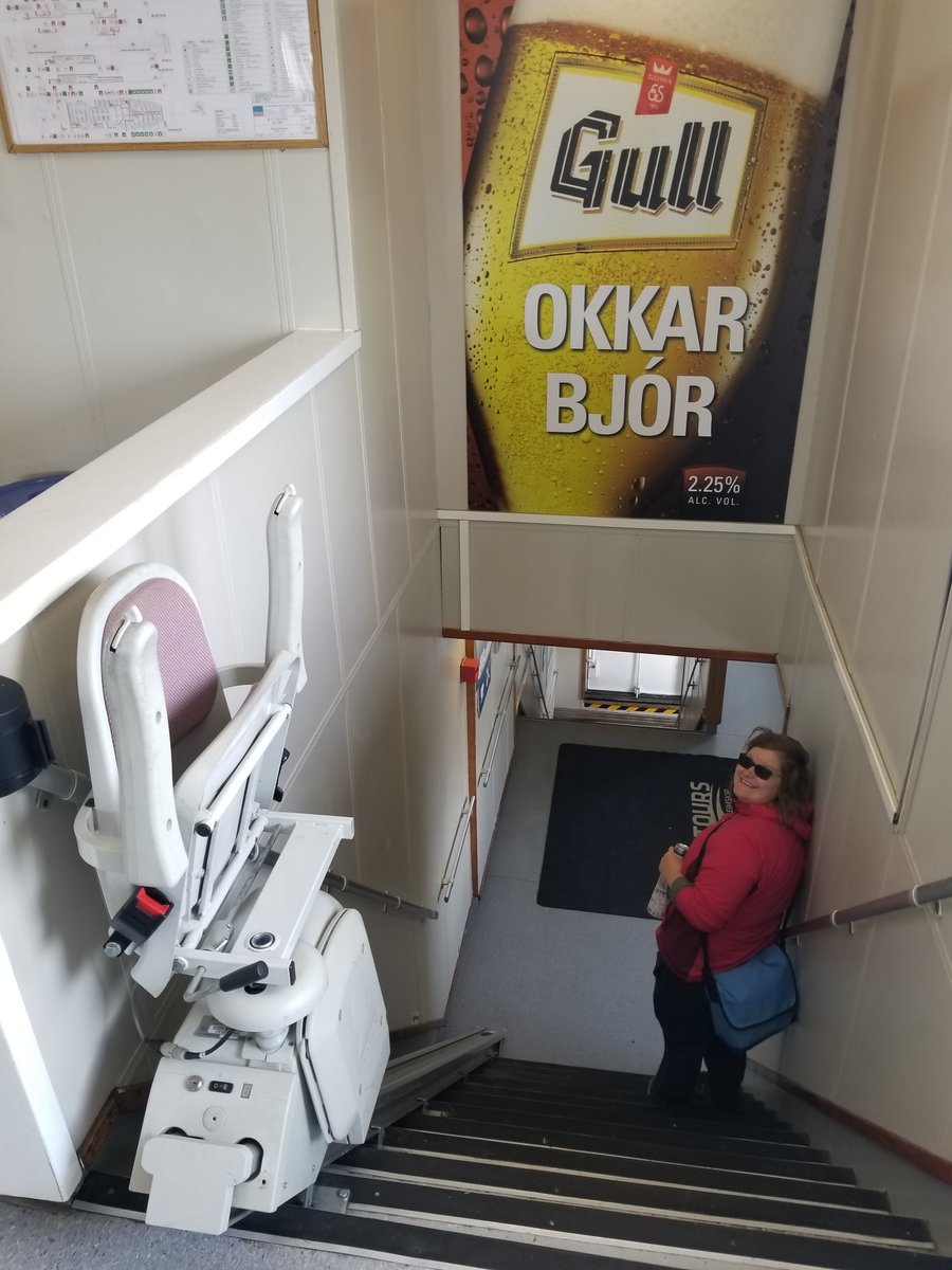 Comedyatallcost's tweet image. Acorn stairlift on a boat! #justdontfall