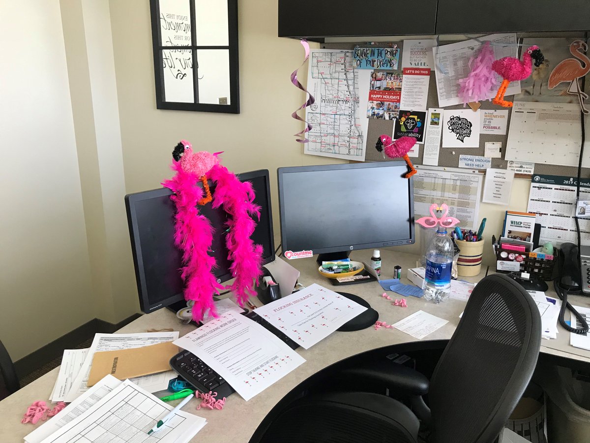MarcyBrush's tweet photo. The #FargoParks #flock sure gets around. #FlockingFundraiser @UnitedWayFargo #willyoubenext #itsallinfun #WednesdayWisdom #buyflockinginsurance @VSS_Shannon https://t.co/OnBm29QR2Q