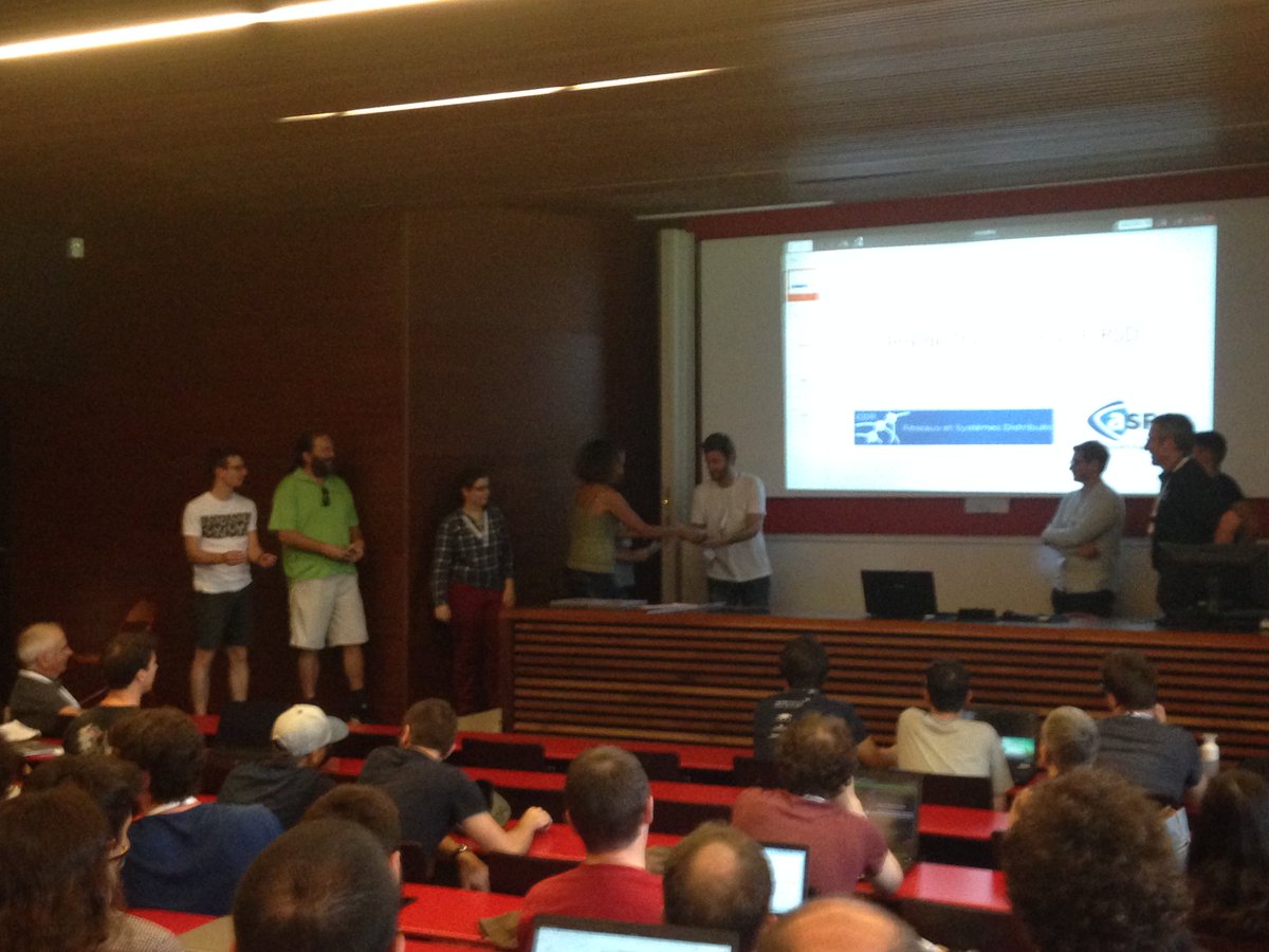 flemouel's tweet photo. Remise des prix des thèses RSD #Compas2019 #Rescom2019 https://t.co/YDYSGqOl8t