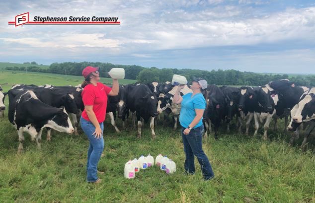 stephenservco's tweet photo. We kept #NationalDairyMonth moooooving along with participating in the #10gallonchallenge! We support our dairy farmers so we want to see what YOUR favorite dairy product is! Post a pic in the comments! #FSsupportsdairy #dairyproud #welovedairy https://t.co/GmaMQqoXVe