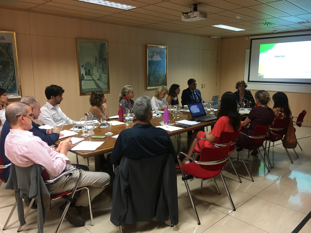 Comienzan las reuniones internas con los consejeros de turismo
de #Turespaña, que se incorporarán a sus nuevos destinos en el exterior en septiembre, con presencia de la Secretaria de Estado de Turismo en funciones, Isabel Oliver, <a href="/IsabelMOliver/">Isabel Oliver</a>