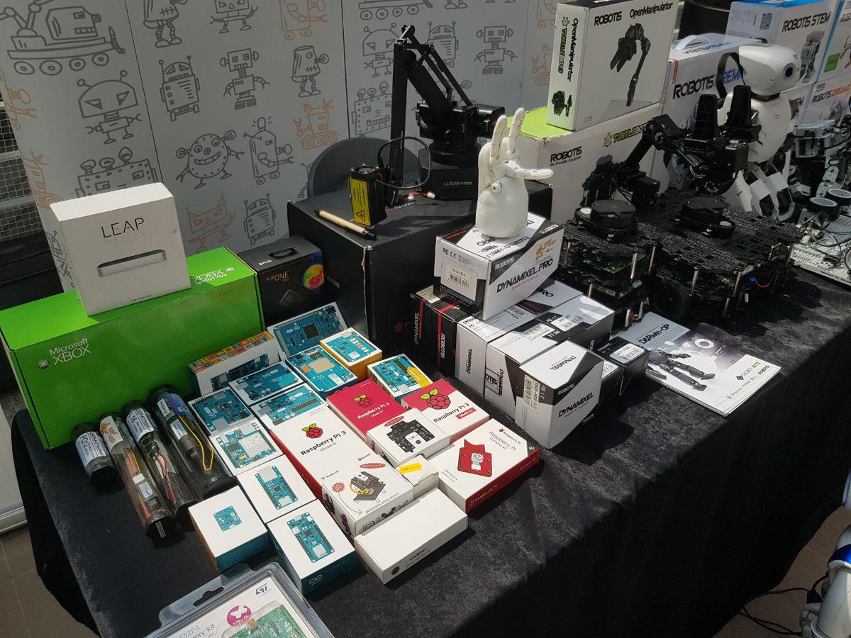 robotsepeti's tweet image. Standımızı ziyaret ederek, ürünlerimizi inceleyebilir ve merak ettiğiniz konularda bilgi alabilirsiniz.

#robotsepeti #robotis #tork2019 #robotics #ozyeginunivercity #özu10thyear #ozyeginuni #robotbilimkonferans #robotbilimkonferansı #robotbilimkonferansi #robotbilim #tork2019ozu