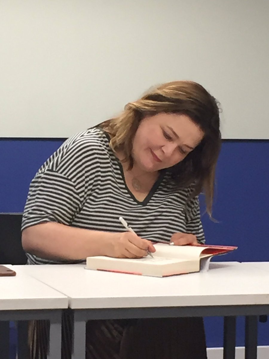 Thank you to the amazing @harriet_tyce for an informative and motivating talk! It was an absolute pleasure meet you. #harriettyce #bloodorange #novel #novelstudio #writingcommmunity