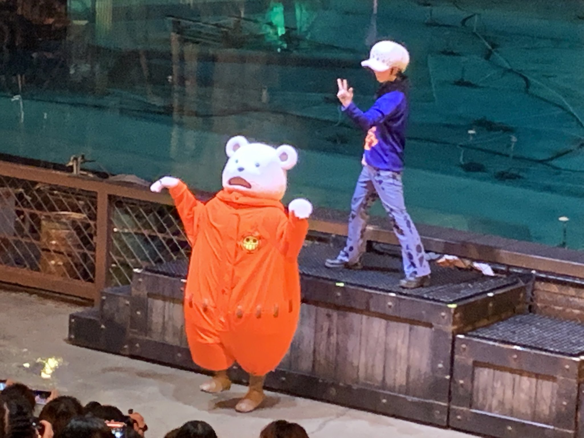 バブ No Twitter ワンピースプレミアショー初日公演恒例のspゲストはナミ役の岡村明美さんとボンクレー フランキー ジャンゴ役の矢尾一樹さん Mc 田中精さんでした 今年はスペグリは写真撮影okでした プレショ ワンピースプレミアショー ワンピースプレショ