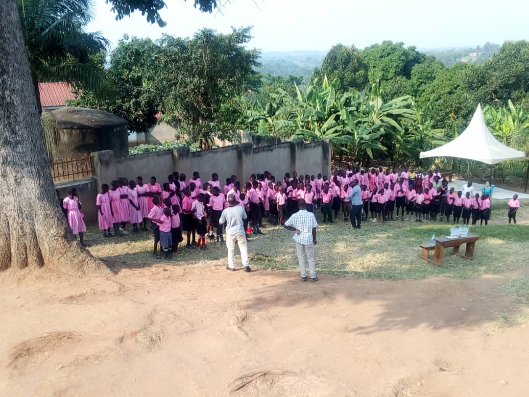 hivecolab's tweet photo. Update on the #NileExplorer project: Currently in Lwengo district at Kimwanyi COU Nursery and Primary School. #STEM #Classesonwheels #mobilebus #education https://t.co/3WEUqKv8Tf
