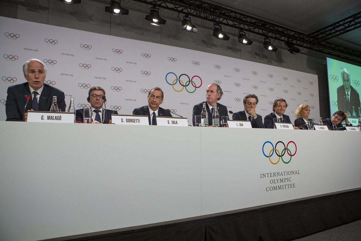 Difficile riassumere l'emozione degli attimi vissuti a Losanna. Ci proviamo con queste immagini che raccontano come il sogno di #MilanoCortina2026 sia diventato realtà! #CheSogno aver conquistato i Giochi Olimpici e Paralimpici del 2026 e averli portati in Italia! #Olimpiadi2026