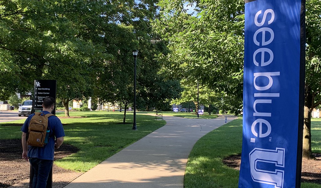 We 💙meeting new students -- and parents -- during <a href="/seeblueU/">seeblueU</a> orientation sessions! Stop by our table <a href="/UKStudentCenter/">Gatton Student Center</a> and say hello. We'll be there from 10:30 a.m. to 1:30 p.m. every day this week.
