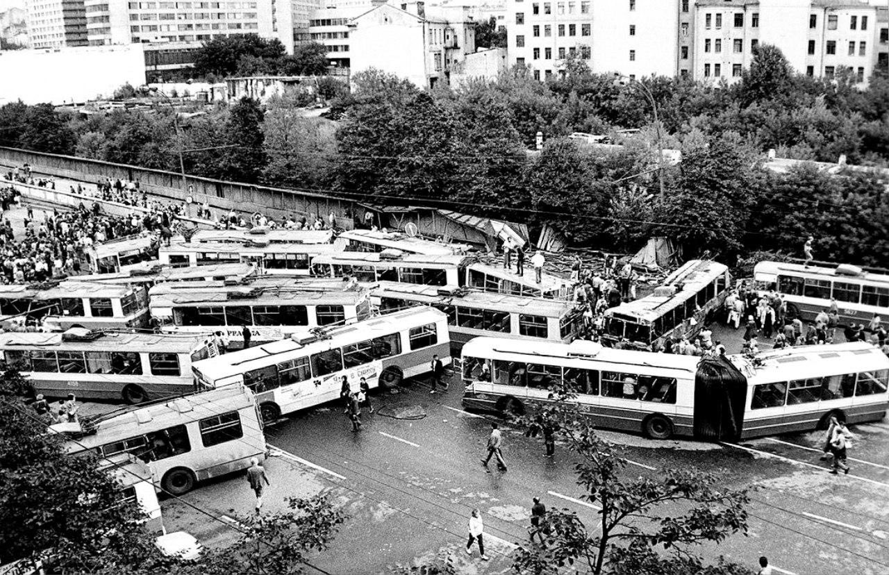 Баррикады в Москве 1991