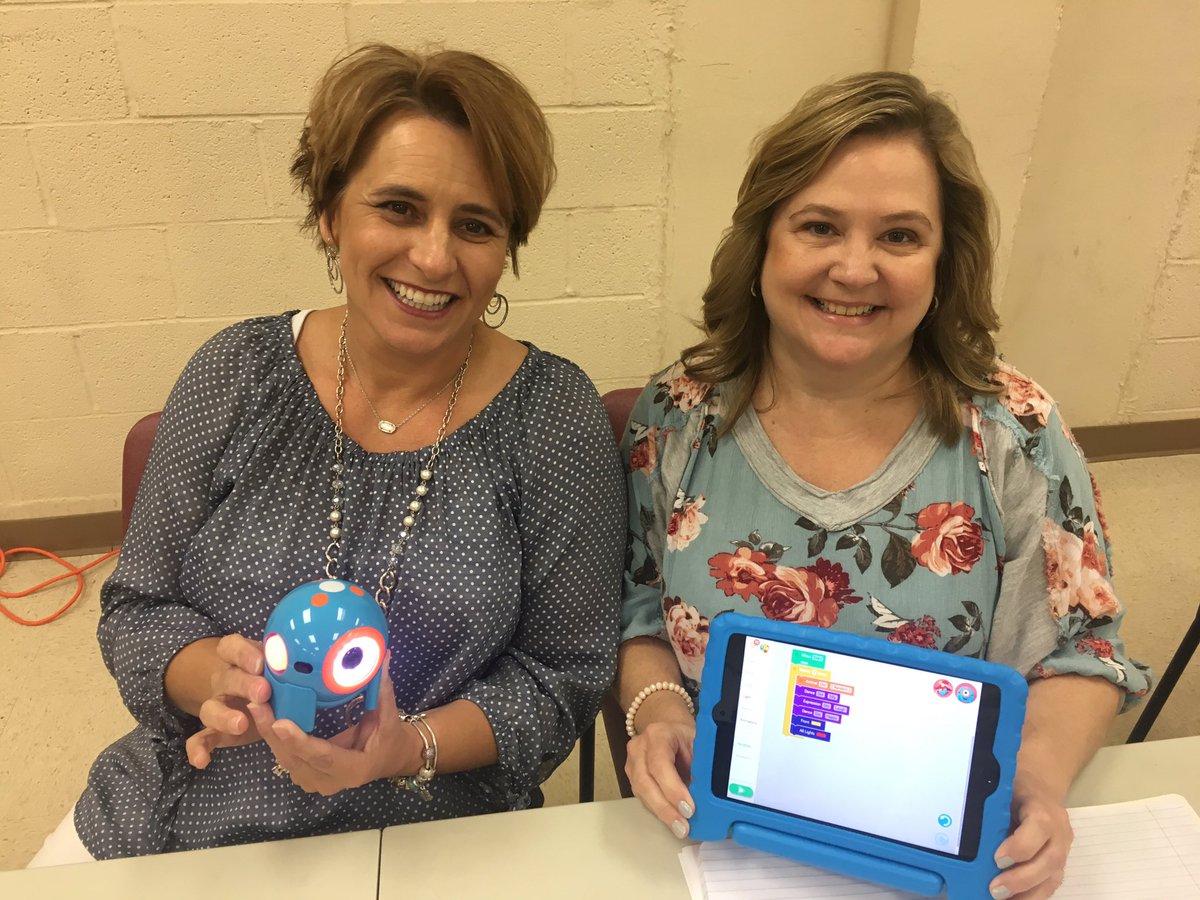 Robotics fun with Mrs. Bailey! STEAM is the direction we are heading! 😃<a href="/OESTribe/">Tesha Crump</a>