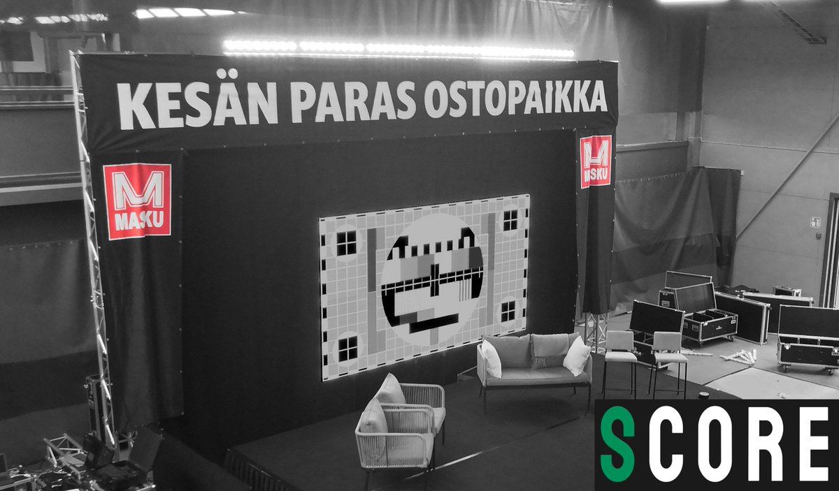 Torstai alkaa olla ovella ja Masku-stage on noussut pystyyn!

Masku on matkan varrella tehnyt paljon yhteistyötä mm. urheilun, liikunnan ja hyväntekeväisyyden parissa eri puolella Suomea. Nyt he ovat myös mukana Score Cupissa!

#scorecup #urheilunytimessä #kesänparastyöpäivä