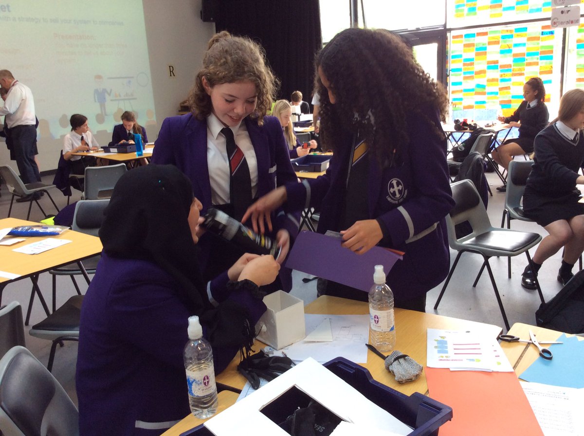 sthildaschem's tweet photo. STEM crest award &amp; lots of fun, imaginative science #STEMday #science #crestawards https://t.co/O7VFc2Sa0s