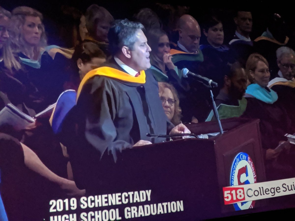 kmessler1's tweet image. &quot;as you leave high school...you have an obligation to use your voice...use your role....that is the fee citizenship charges!&quot; @SchnctdySuper #schenectadyvibes