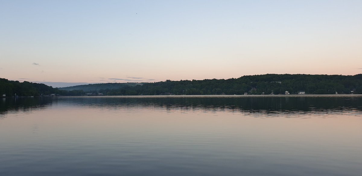 MandyinMorocco's tweet photo. Heading out on one last paddle on the lake before heading to Ottawa and then onwards to another lake for Canada Day weekend 🇨🇦 #howwesummer #lakelife #Canadiansummer #thisisCanada https://t.co/YQ84Icwm9s