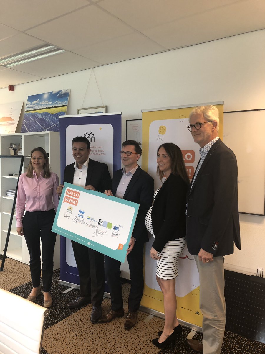 KimSchofaerts's tweet photo. Namens @MKB_DenHaag bij het eerste bestuurlijk overleg haaglanden #perspectiefopwerk bij prachtig haags bedrijf @ExasunSolar; ontwikkeling en productie in eigen huis. @RachidG @VNONCWWest @rocmondriaan @GemWestland @GemeenteDelft @GemeenteDenHaag @UWVnl . #samenstaanwesterk https://t.co/ZZLIa8DphK
