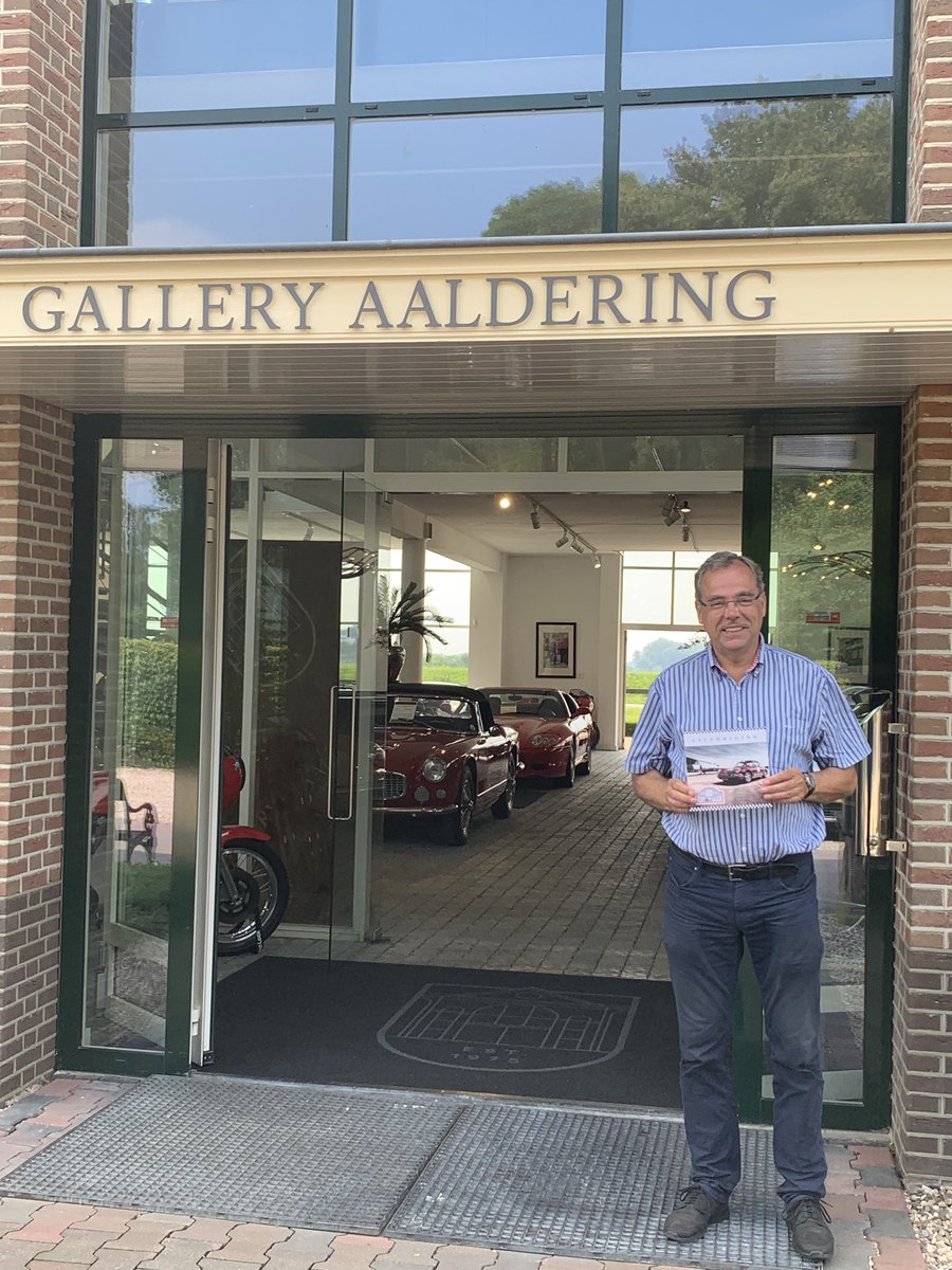 Op pad voor de <a href="/jan_lammers/">Jan Lammers</a> ZZF rally met rallyuitzetter #janberkhof naar de lunchstop <a href="/GalleryBrummen/">Gallery Aaldering</a>. Rijdt u al mee 5 oktober? zzf.nl/inschrijven-jl… 
<a href="/VlbVolkel/">Vliegbasis Volkel</a> #porsche #rotterdam #goeddoel #rallyrijden #onderzoek #zeldzameziekten #bloedvergiftiging