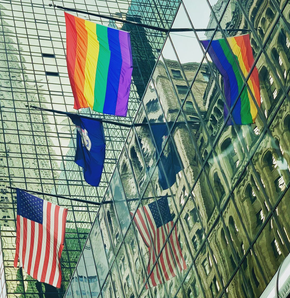 itsSTARTheater's tweet photo. Who’s getting ready for the big parade this Sunday? 🌈 STAR will be movin’ and groovin’ this year with The Meatball Shop, because #healthyballs my people! 😉💋🍝 @MEATBALLERS #Pride2019 #WorldPrideNYC #Baller https://t.co/boF49jMNnc