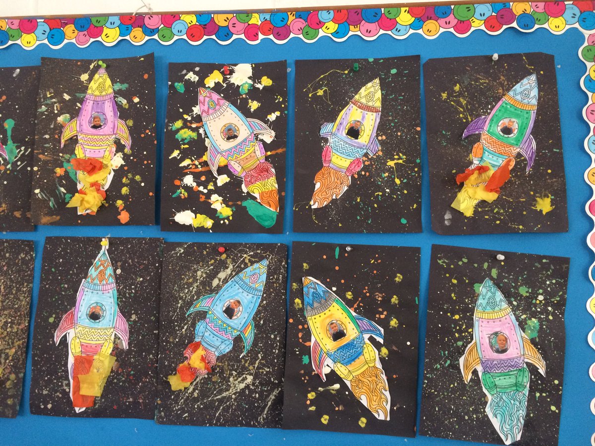MsoreganSCMJ's tweet photo. Amazing rockets in room 13👍🏻 #spacetravel #aistear https://t.co/2ZXLLqPhsU