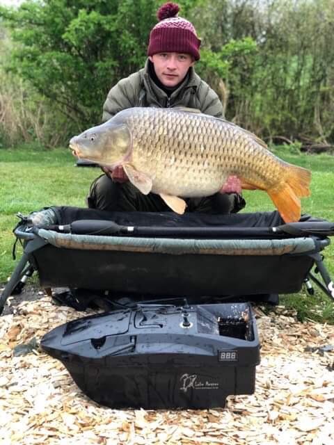 Our friend Ryan showing off this 42lb beauty using our Lake Reaper! Caught earlier on in the year. Nice one mate! #bountylakes #carpfishing #lakereaper