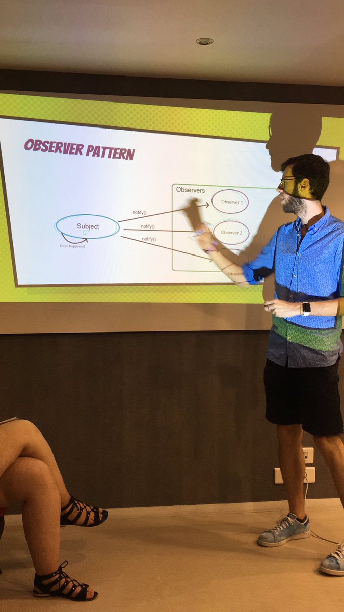 YoanSmit's tweet image. Présentation de #Rx par @Yupjoo pendant le #becomTech chez #benext. #fuego