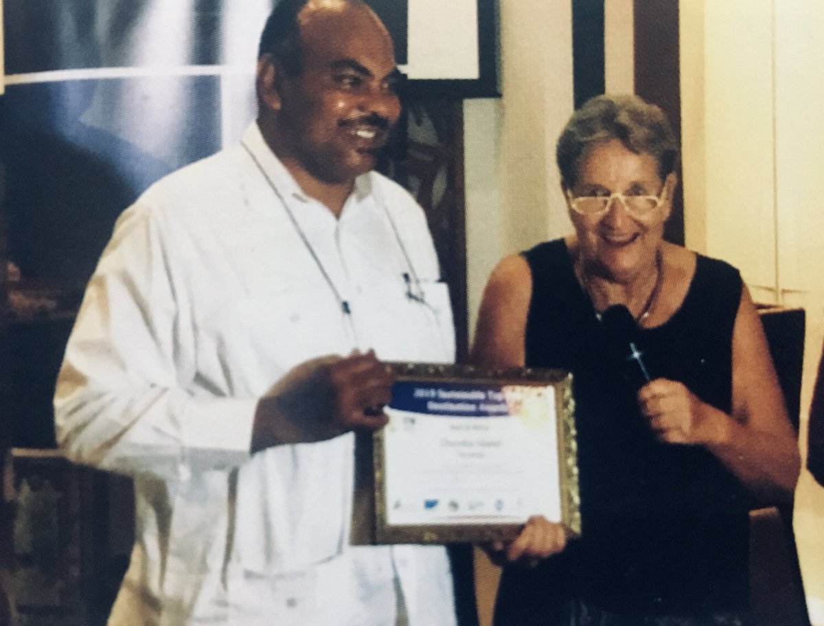 Chumbe Island is featured in the current edition of "Swahili Coast"! Hon. Kombo, Minister of Information, Tourism and Heritage, recognized our ITB Berlin "Best of Africa" award at a recent press conference in Zanzibar.

ow.ly/UUtm50uNkYa