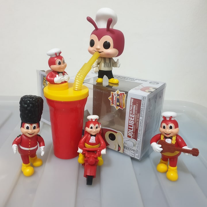 Jollibee Funko Pop in Philippine Barong with other JollibeeS

#PopofPinoyPride  <a href="/Jollibee/">Jollibee</a>