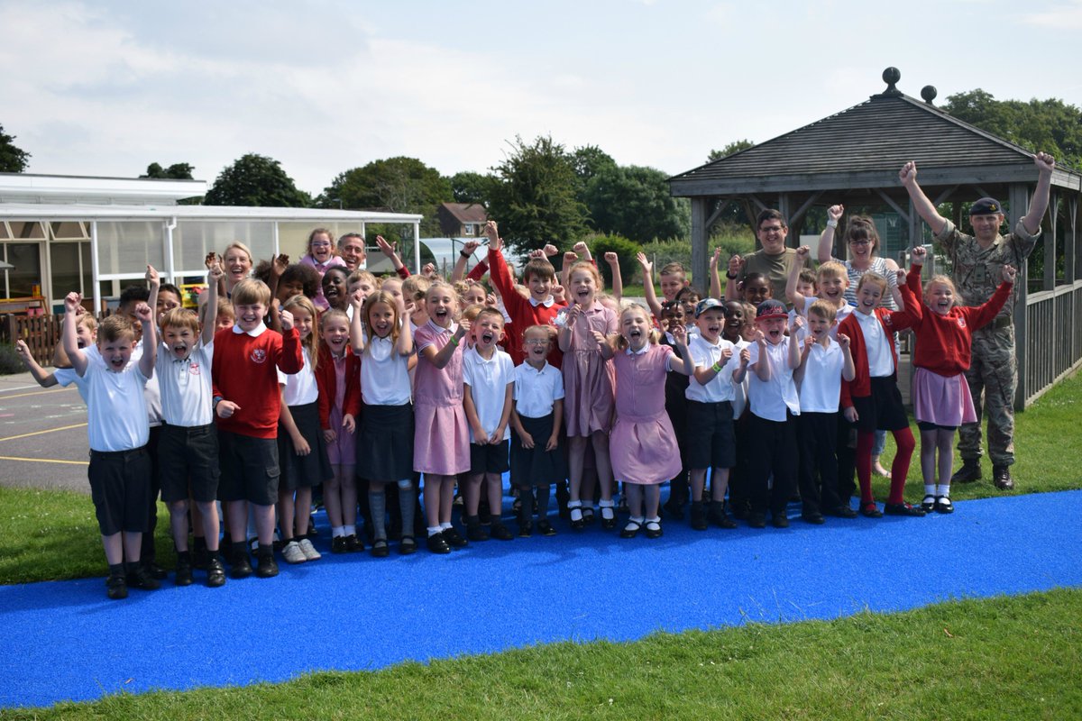 WSCCNews's tweet photo. Pupils at Thorney Island Community Primary School helped open their brand new The Daily Mile UK running track today.

It's fair to say they were excited about it!

More details, pics and video to come... https://t.co/dLGMbKM8st