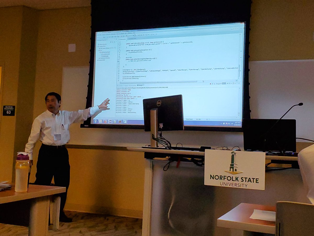 Dustin_Weissman's tweet photo. George Hsieh doing a live demo of TwitterOSINT at #cypsy24 https://t.co/5vLHlHqKHr