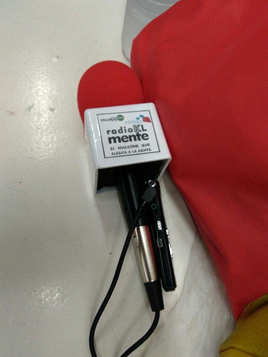 IntressOrg's tweet photo. Ha sido un enorme éxito y así hay que decirlo.. la #radio más fuerte que nunca y las personas que atendemos bien empoderadas..mérito de toda una red tejida con esfuerzo y años @URCMadrid @MMejorImposible @agorasolradio @LanzaderaCRPS @radiovallekas @JMDArganzuela @RadioRitmoGTF https://t.co/u4xwoOe40A
