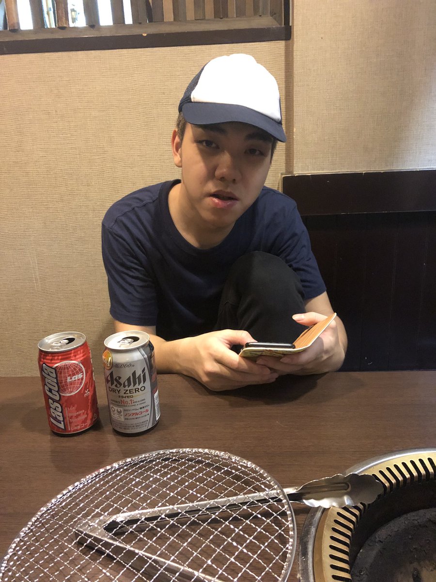 LRockyuri's tweet photo. 誕生日おめっとさん。
DJとフォートナイトがんばんご。
これからもうんち。 https://t.co/6QPvqNp1hJ